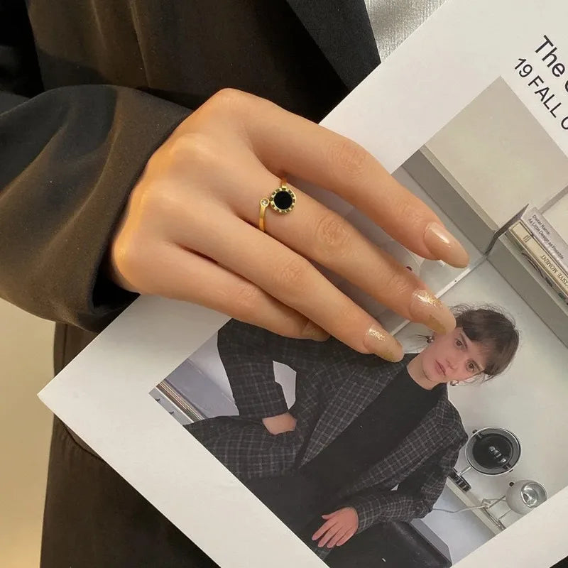 Bagues en émail noir avec chiffre romain et design de personnalité pour femmes, luxueux bijoux de doigt en acier inoxydable avec zircon, résistance.
