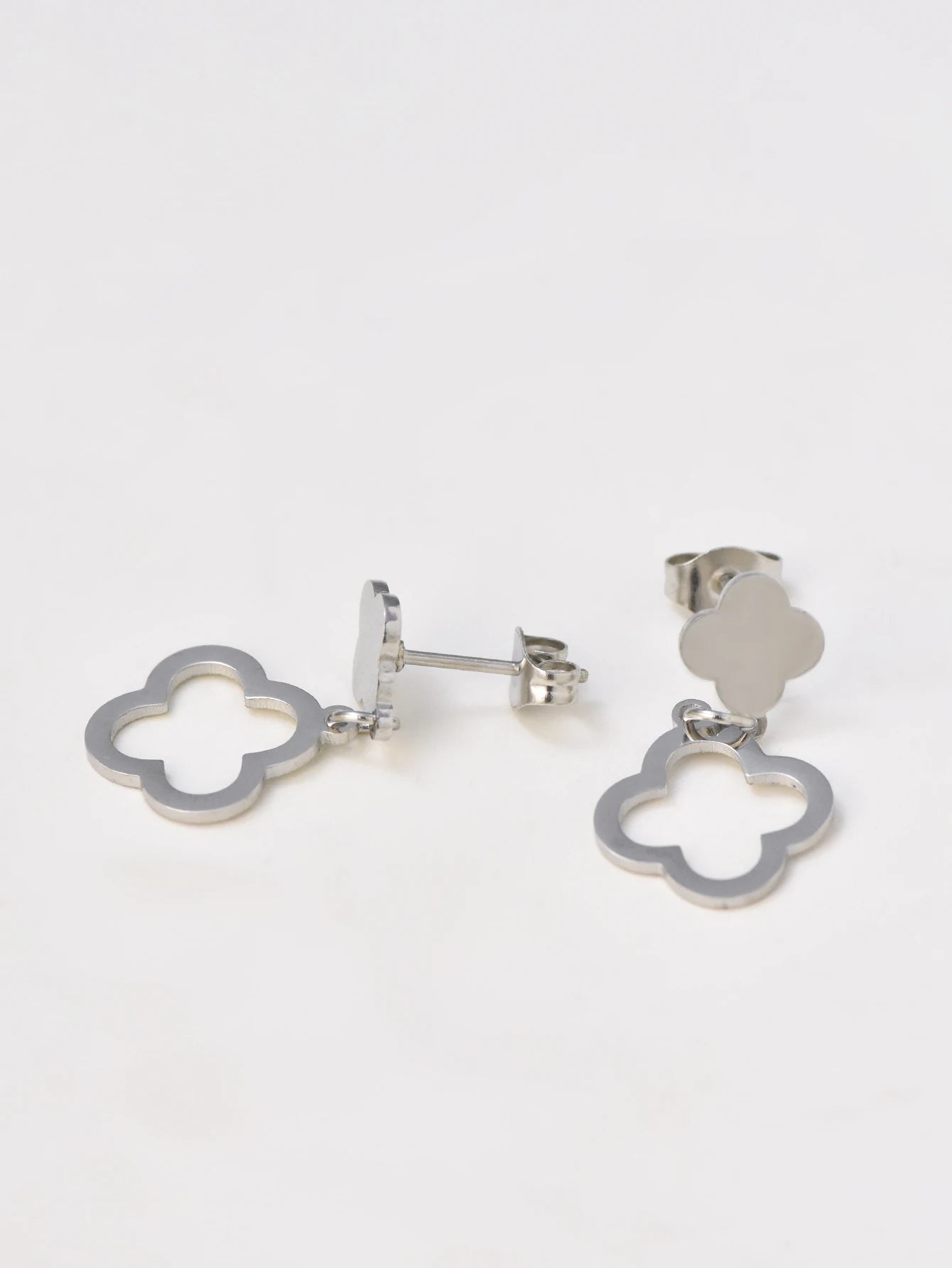 🍀 Vintage Clover Earrings - Matte Stainless Steel Daily Wear for Women