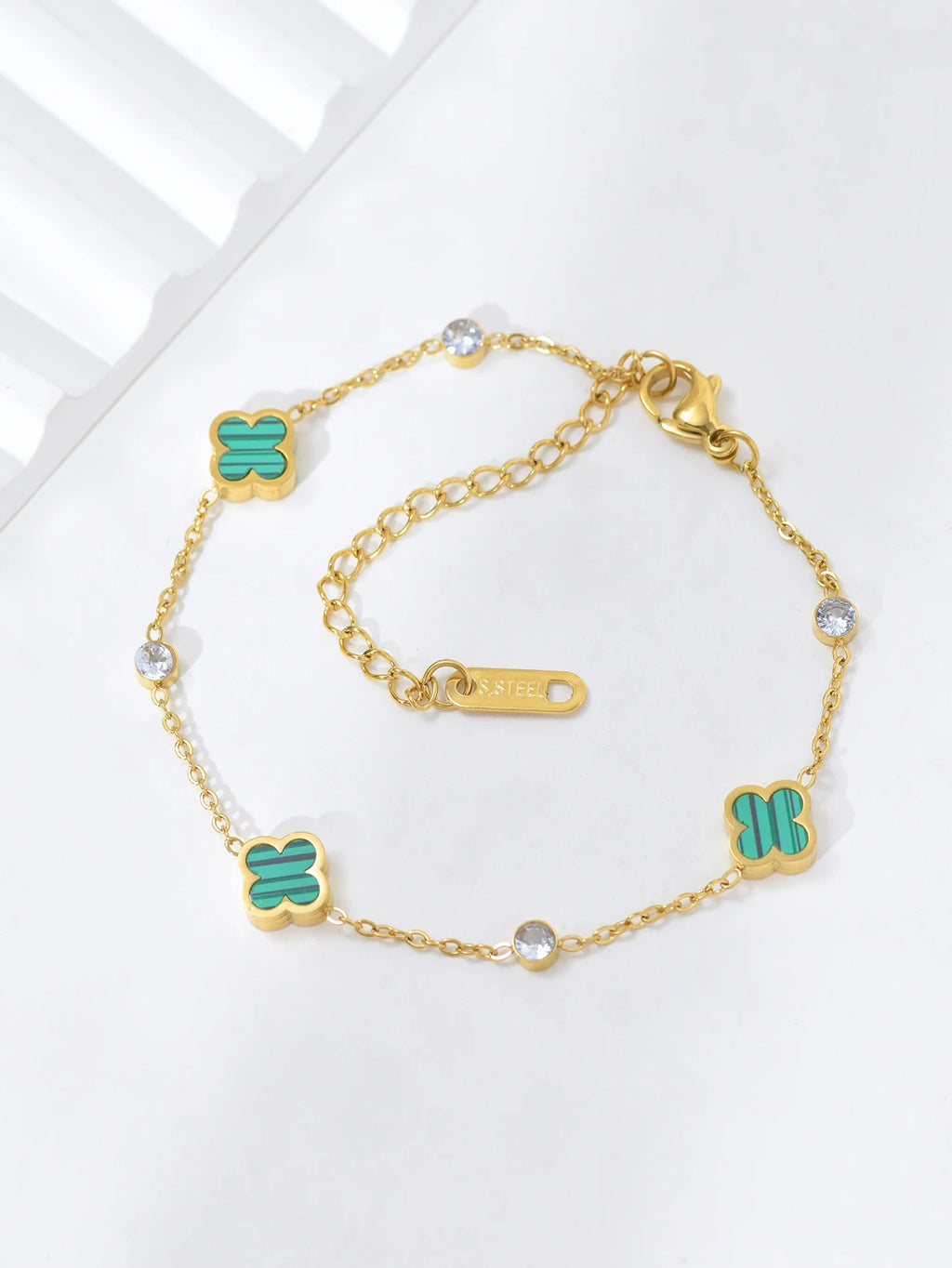 Lucky leaf  Luxury Fashion Flower Decor Bracelet For Women For Daily Decoration Gifts for Friends Mom Gifts Party Favors Jewelry