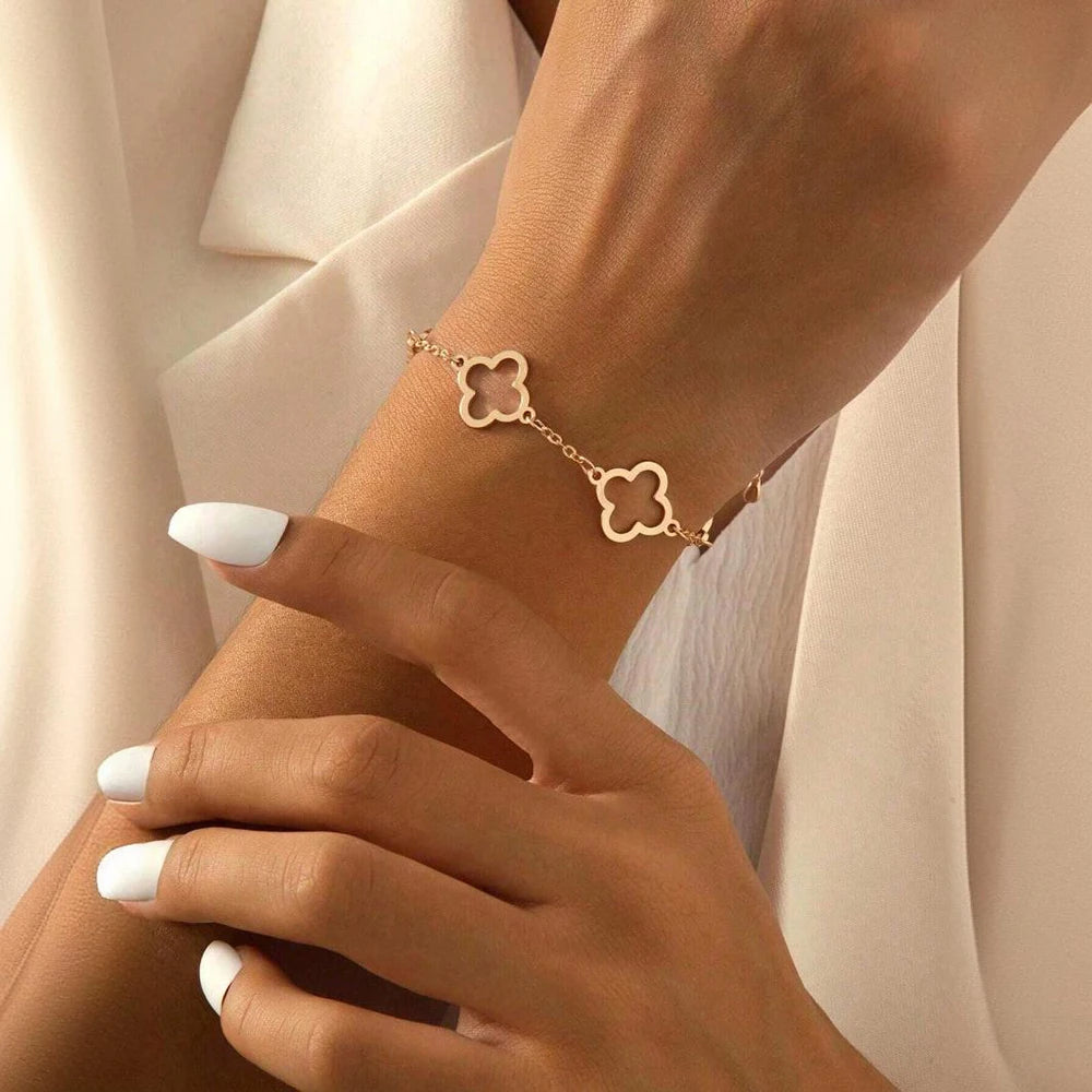 Lucky leaf  Luxury Fashion Flower Decor Bracelet For Women For Daily Decoration Gifts for Friends Mom Gifts Party Favors Jewelry