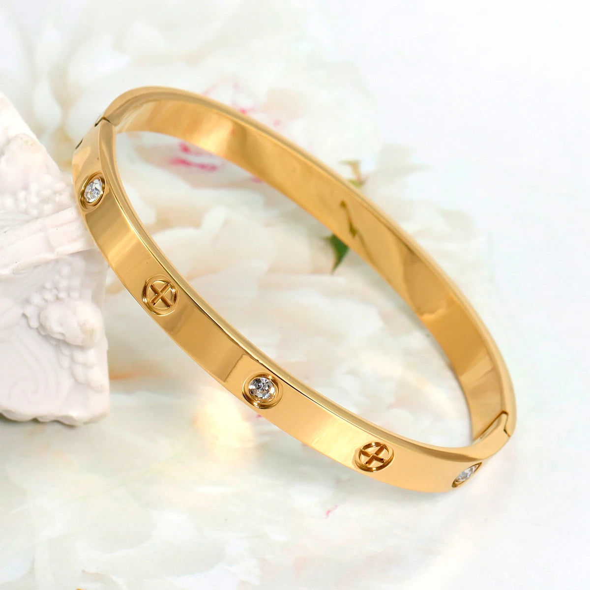 stainless Steel Clover Flower Cross Nail Bracelet for Women Leisure Wedding Jewelry Party Holiday Valentine